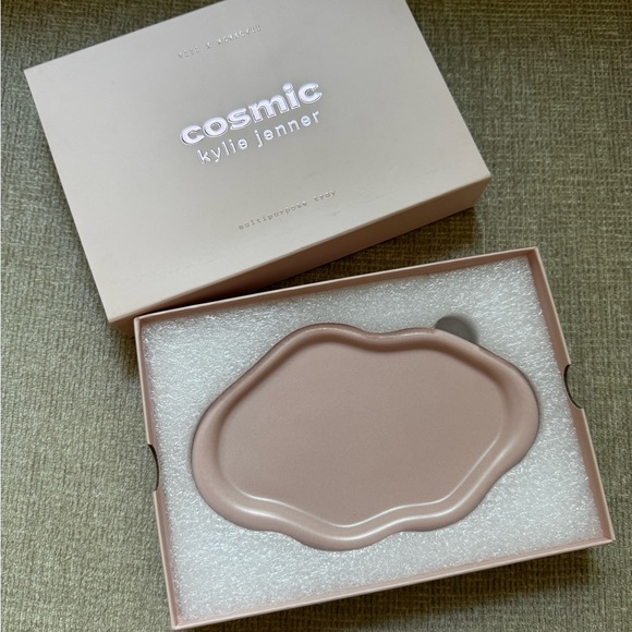 Kylie Cosmic Vanity Multipurpose Fragrance Tray - Picture 7 of 14